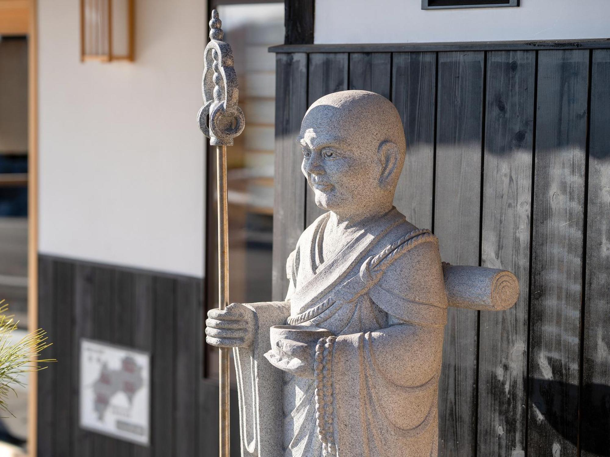 御宿鷹柳 Takamatsu Luaran gambar