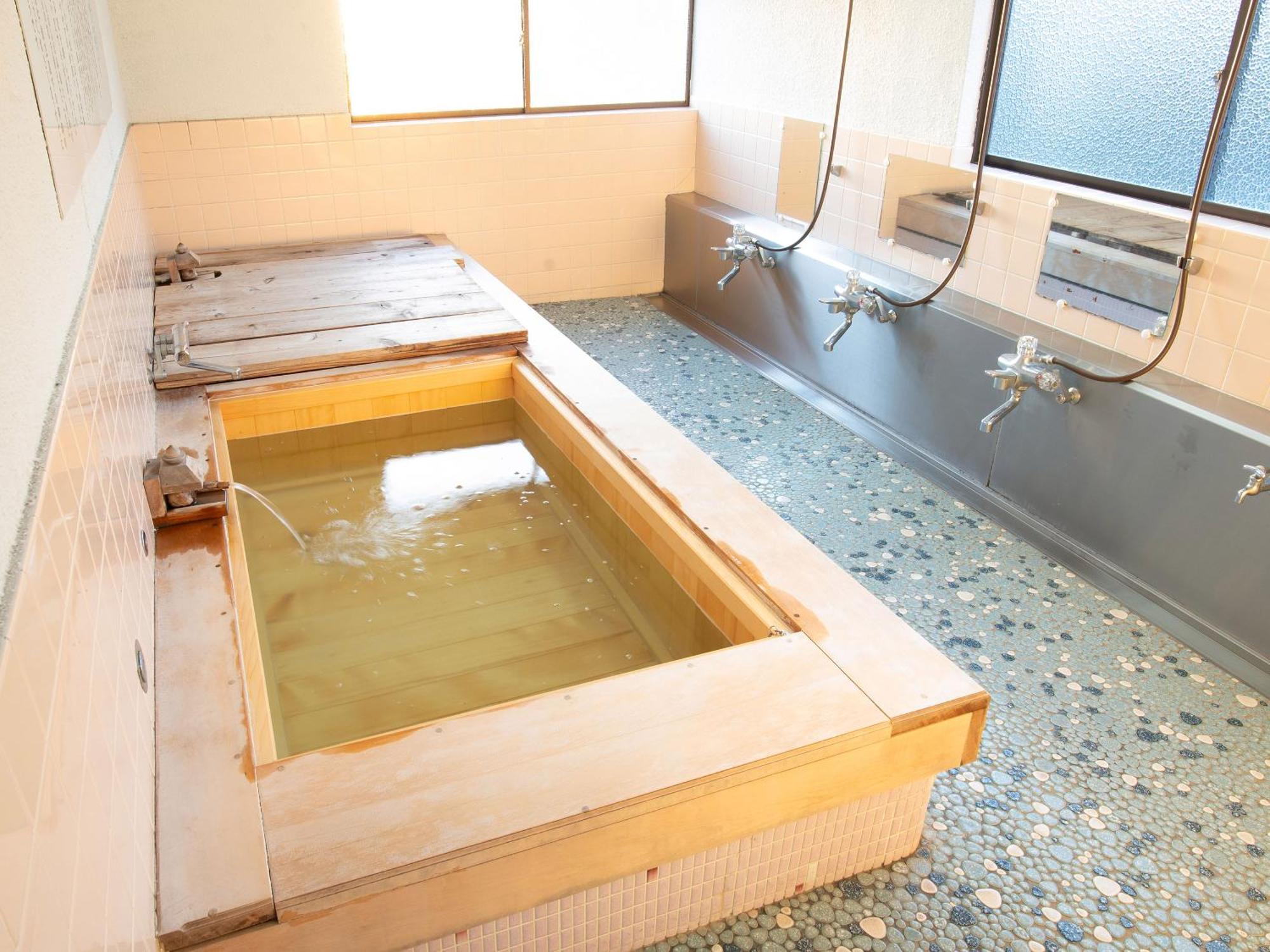 御宿鷹柳 Takamatsu Luaran gambar